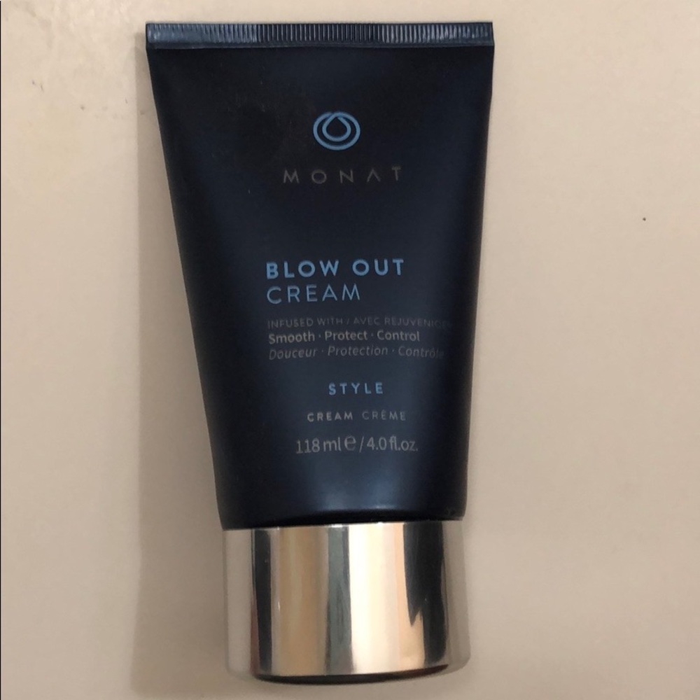 Monat Blow Out Cream